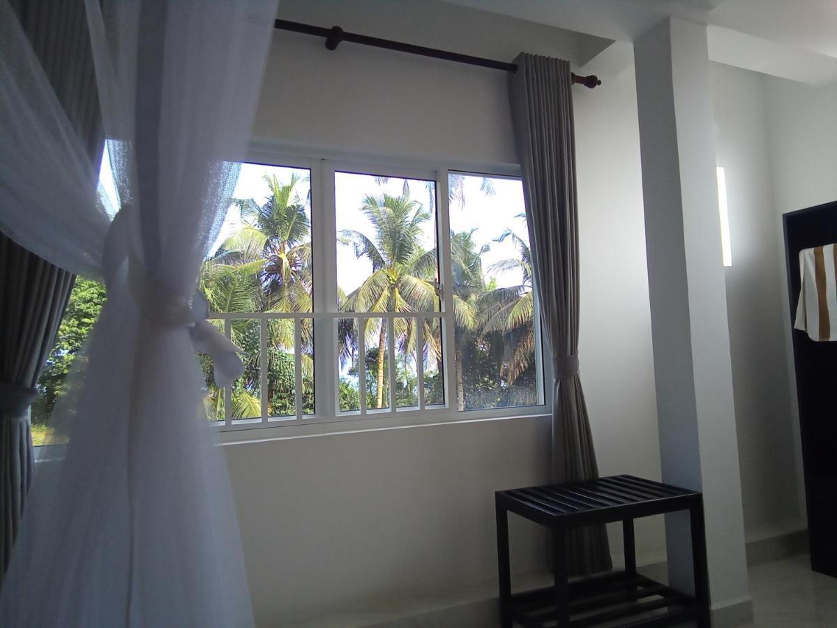 The Moose Weligama Bed & Breakfast Exterior photo