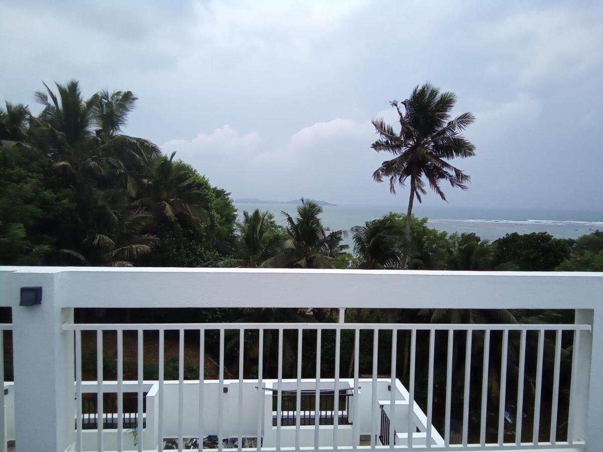 The Moose Weligama Bed & Breakfast Exterior photo